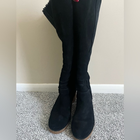 Ugg Suede Boots - Picture 4 of 9